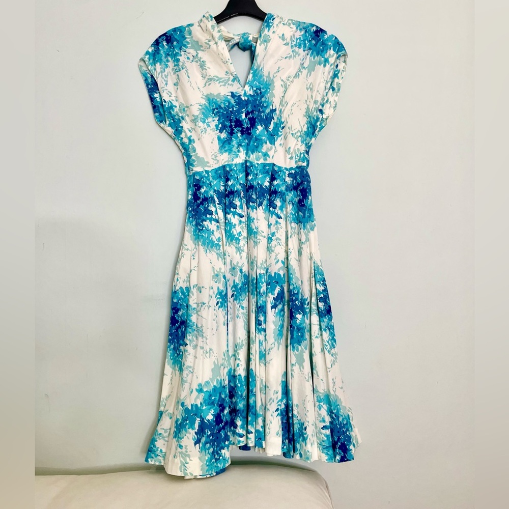 Vibrant Blue & White Anthropologie Pleated Circle Midi Skirt Spring Dress Size 4